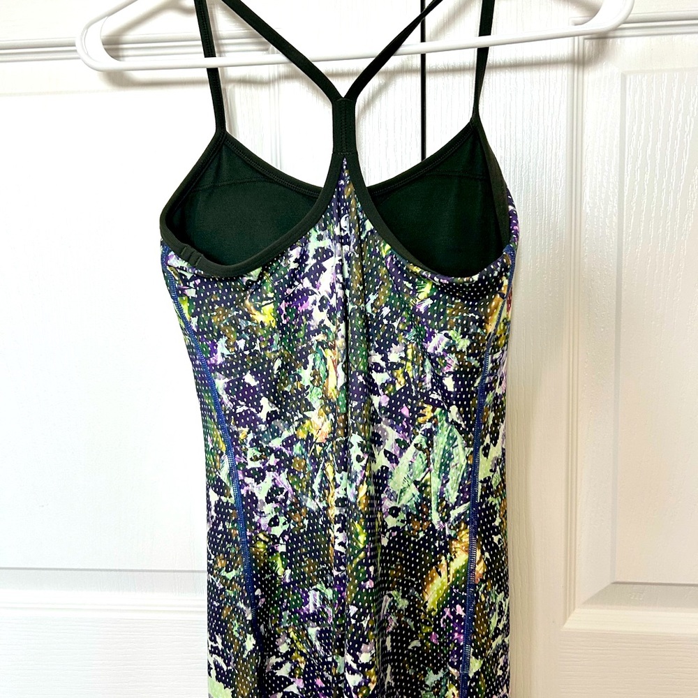 Lululemon Tank with Sports Bra - Picture 6 of 8
